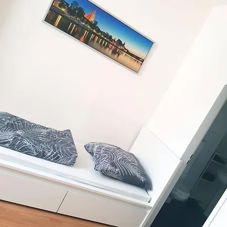 Helles Apartment Neutraubling Exterior foto